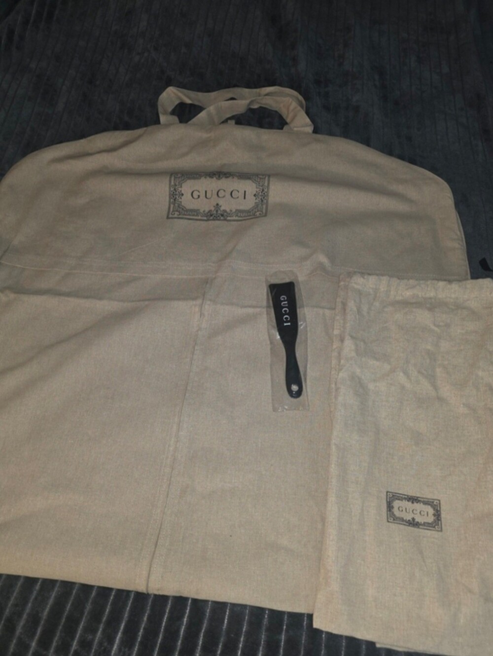 Authentic Gucci Luxury Travel Set – NEW Garment Bag, Dust Bag & Shoehorn